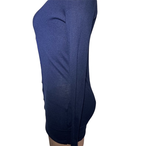 Lilly Pulitzer navy long sleeve cardigan. Gold hardware. Size XS - Picture 3 of 8